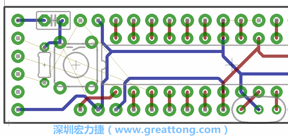 4.1. 把剩下的元件移動到電路板工作區(qū)上。