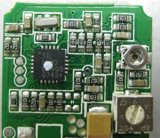 PCBA加工IC元件主要分為DIP及SMD兩大類，DIP 插件的IC，SMD (Surface Mount Device) 表面貼裝元件。